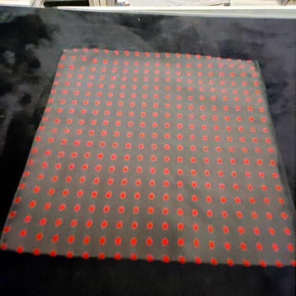 ALLURE MEN'S MULTI-DOT POCKET SQUARE. - Picture 1 of 3